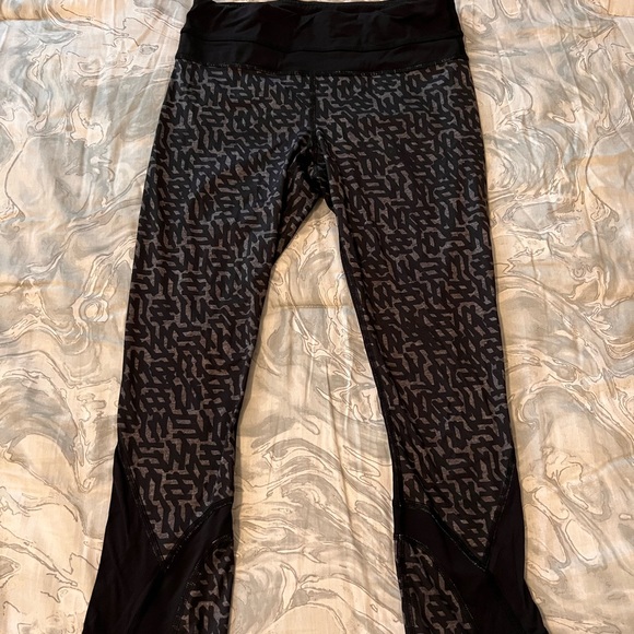 Lululemon crop leggings!!! - Picture 1 of 5